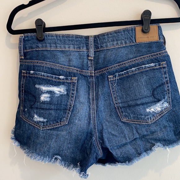 American Eagle Tomgirl Shortie Jean Shorts Size 0 - Picture 3 of 5